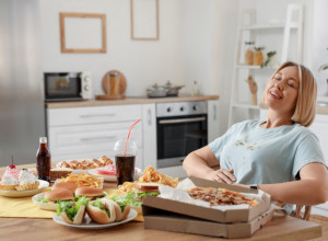 ŠTA SE DEŠAVA U TELU KAD SE PREJEDEMO: Ovako se organizam bori sa viškom hrane, ali pod jednim uslovom!