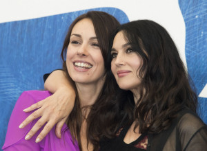 MONIKA BELUČI U KUPAĆEM KOSTIMU JE PRAVI PRAZNIK ZA OČI: Sloboda Mićalović imala je da joj poruči samo jedno! (FOTO)