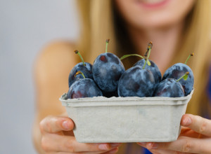 ŠTA ĆE SE DOGODITI U ORGANIZMU AKO SVAKOG DANA JEDETE 5 ŠLJIVA: Promene su drastične, iznenađeni i lekari!