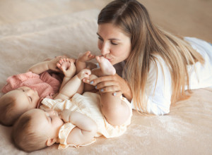 SA 15 JE RODILA BLIZANCE, UDALA SE SA 16: Tri godine kasnije otkriva kako izgleda njen život! (VIDEO)