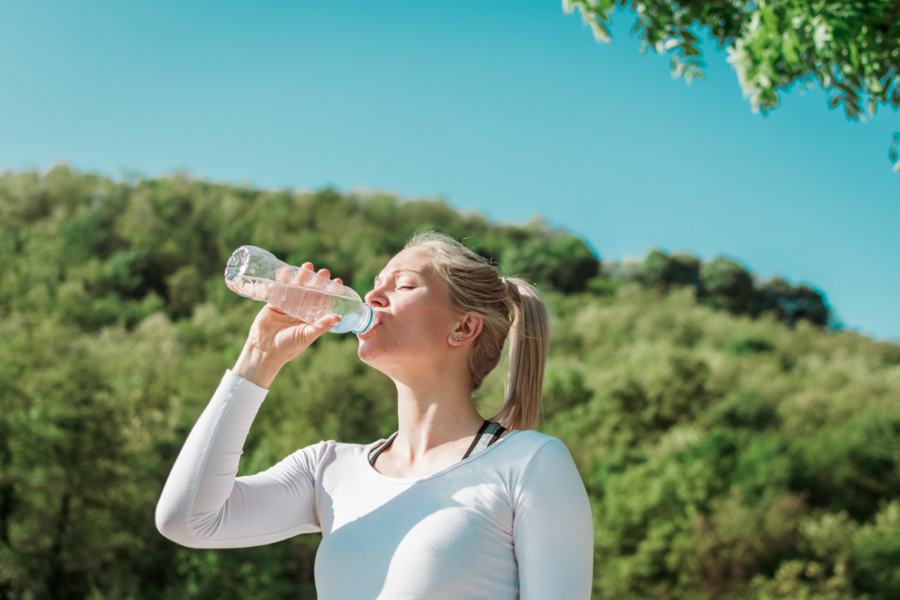 KAD JE DOKTOR ČUO KOLIKO VODE PIJEM DNEVNO, ODMAH ME JE POSLAO DA URADIM KRVNU SLIKU: Nisam ni slutila da sam u opasnosti!