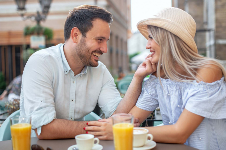 HTELA JE DA TESTIRA VERNOST MUŽA, PA MU JE POSLALA ZGODNU PLAVUŠU: Ono što je on uradio potpuno ju je slomilo - sve je snimljeno! (VIDEO)