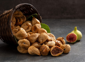 ONE SU SUPER HRANA, ALI OVE GRUPE LJUDI NE SMEJU DA JEDU SUVE SMOKVE: Za njih one mogu da budu gore od OTROVA!