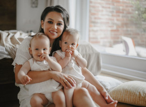 KAD ME PITAJU DA LI MOJE BEBE LIČE NA TATU, KAŽEM DA NE ZNAM: Bila je toliko pijana da nema pojma s kim je zatrudnela te noći! (VIDEO)