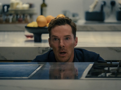 Ostvarenje Rouzovi snimljeno je donekle kao rimejk kultne komedije iz 1989. godine "Rat ruža" 