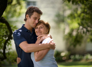 NISAM ZADOVOLJNA IZBOROM SVOG SINA: Njegova verenica je dosadna, ne znam kako ću preživeti njegovo venčanje!