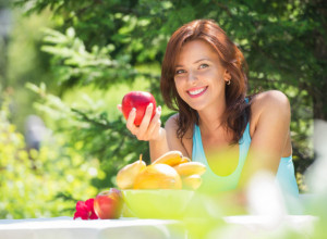 ZOVU JE ZLATNOM NAMIRNICOM: Evo šta se dešava u telu ako svakog dana pojedete samo 2 jabuke!