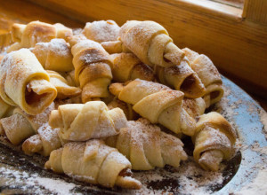 KIFLICE sa džemom: Jednostavne, mirisne i neodoljive