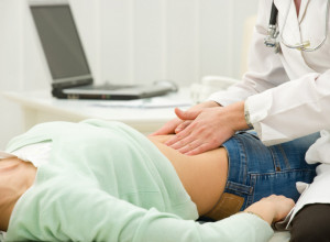 ČUVENI HIRURG UPOZORAVA NA NAJVEĆE GREŠKE KOD RAKA DEBELOG CREVA: Ne guglajte simptome, već uradite ovaj pregled!