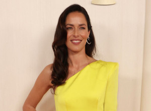 ŠORTS-HALJINA NIKOME NE STOJI OVAKO DOBRO KAO ANI IVANOVIĆ: Svi zapanjeno gledali u osobu koju je zagrlila - sijaju od sreće! (FOTO)