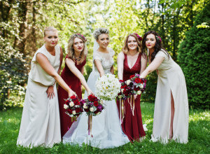 MLADENCI SU BILI ZAPANJENI, SVE SNIMLJENO: Kad ti rođena sestra uništi venčanje, a milioni to gledaju! (VIDEO)