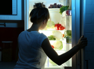 GLAD VAM REMETI SAN I TO VAS IZLUĐUJE? Evo zašto se budite u pola noći i kako to da sprečite bez posledica