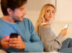 POSLAO JOJ SELFI I SAM SE RAZOTKRIO: Devojka je odmah videla da je on vara, OVO ga je odalo! (VIDEO)