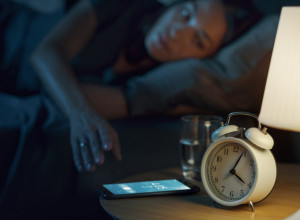 PRVO ŠTO ČUJETE UJUTRU ODREĐUJE CEO VAŠ DAN: Evo zašto ne možete da se razbudite ni kafom - uvek pravite istu grešku!