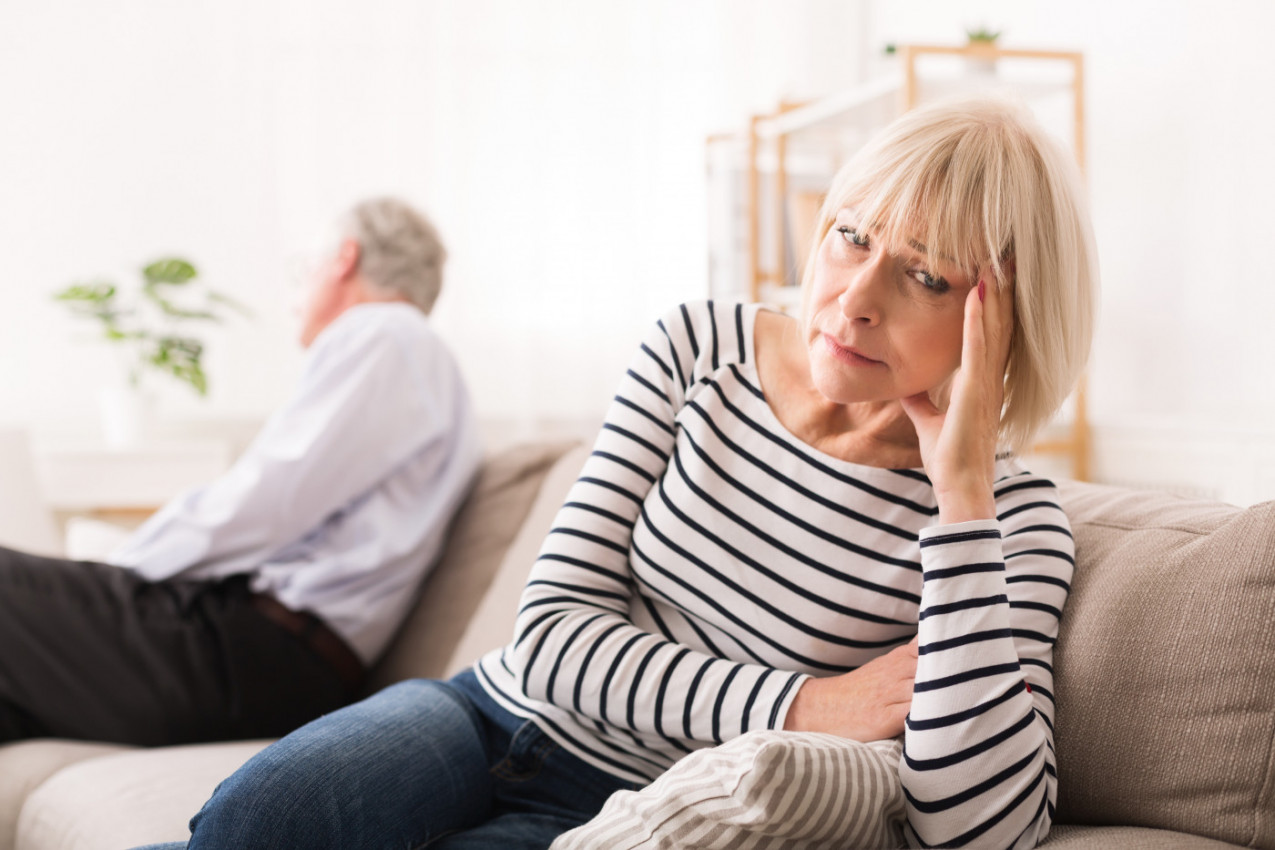 U BRAKU sam već 40 godina: Nekada je između nas sve pucalo od STRASTI, ali on me sada ni ne vidi!