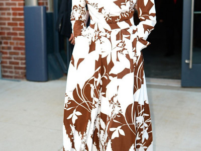 Modna ikona Ana Vintur u cvetnoj haljini 