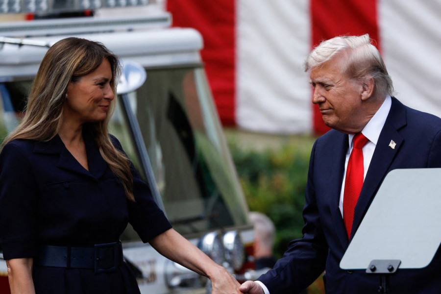 MELANIJA TRAMP stajlingom bacila u drugi plan i predsednika: Ovom modnom kombinacijom je ućutkala i najstrože kritičare (FOTO)