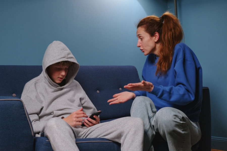 Dakle... ono slatko malo DETE koje ste poznavali je poraslo i postalo osoba koju više NE POZNAJETE! A to boli!