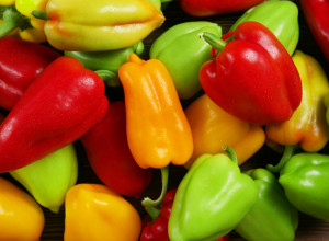 Pune su vitamina, bez njih je život nezamisliv, ali ove grupe ljudi ne smeju da jedu PAPRIKE, za njih su one pravi OTROV