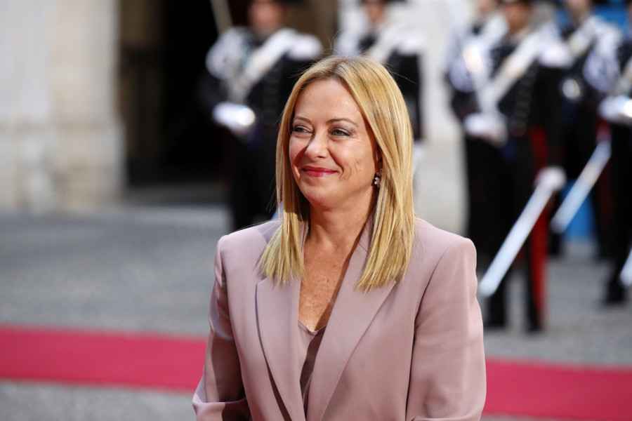 Đorđa Meloni je KRALJICA ODELA: Italijanska premijerka u modelu koji savršeno skriva nedostatke, a dobre štikle su sve! (FOTO)