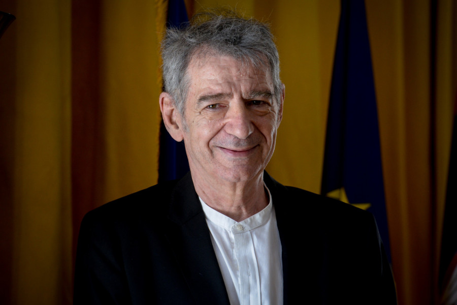 MIKI MANOJLOVIĆ je zaveo 20 godina mlađu koleginicu: Ovako izgleda UTICAJNA TAMARA sa kojom ima sina (FOTO)