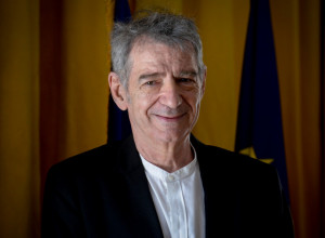 MIKI MANOJLOVIĆ je zaveo 20 godina mlađu koleginicu: Ovako izgleda UTICAJNA TAMARA sa kojom ima sina (FOTO)