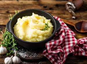 TRIK koji niste znali: Samo jedan sastojak ključan je za NAJKREMASTIJI krompir-pire!