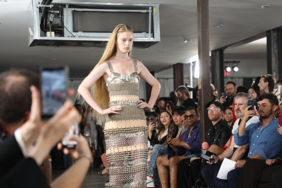 Vivijan je BOLNA TAČKA Ilona Maska: Transrodna manekenka neće da čuje za oca milijardera i ne traži MILOSTINJU