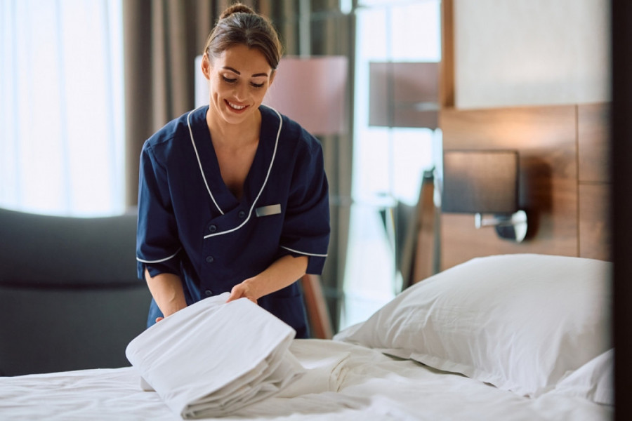 Hotelska sobarica zabrinula sve: Nikada mi nisu rekli da očistim ovih PET stvari u sobi! (VIDEO)
