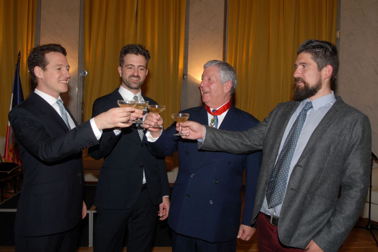 Najmlađi sin KARAĐORĐEVIĆA se oženio: Aleksandar se zaljubio u doktorku Vesnu - ovo su detalji dva venčanja (FOTO)