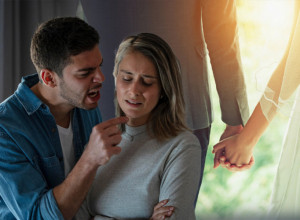 Žena me je PREVARILA sa šefom: Oženio sam njegovu najbližu osobu i postao porodica sa njima