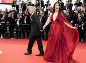 Jedan TIKET joj je zauvek promenio SUDBINU: Ketrin je bila LEPOTICA koja je mogla da bira, a udala se za njega! (FOTO)