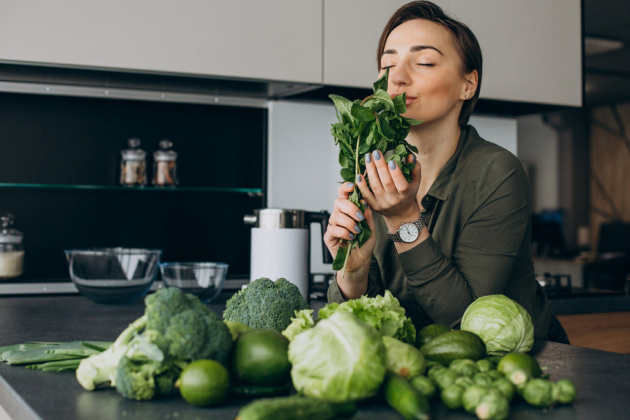 Ovo je NAJBOLJE POVRĆE koje možete da pojedete: Sagoreva kilograme i štiti jetru!