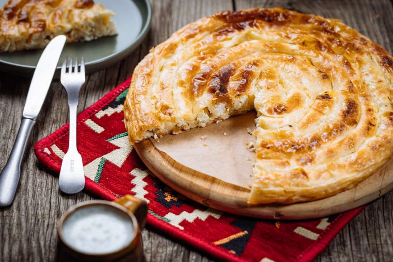 Ovo je NAJBOLJI RECEPT za bosansku krompirušu: Pravi se od gotovih kora, može svako da je spremi