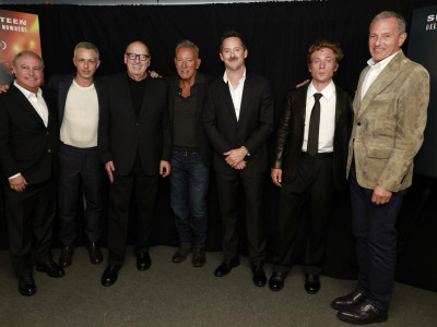 Deo filmske ekipe na premijeri 