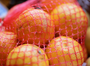 Da li znate zašto se pomorandže prodaju u CRVENOJ mrežici? Evo kako vas prodavci varaju decenijama!