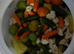 Starinska TURŠIJA U BURETU bez konzervansa: Zimska salata koja osvaja ukusom i čuva zdravlje