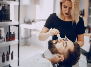 Supruga je prvi put posle 8 godina videla njegovo lice: Odmah je tražila razvod, 6 miliona ljudi u neverici! (VIDEO)