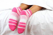 Spavanje u čarapama može da vam pomogne da brže zaspite: Ključna je JEDNA stvar!