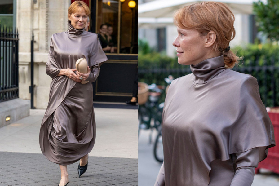 Pamela Anderson zablistala na Nedelji mode u Parizu u saten haljini i novom stilu