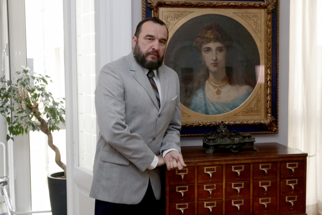 SRPSKA PORODICA za primer: NENAD JEZDIĆ i SARA žive u ljubavi po meri pravih vrednosti i to je za poštovanje