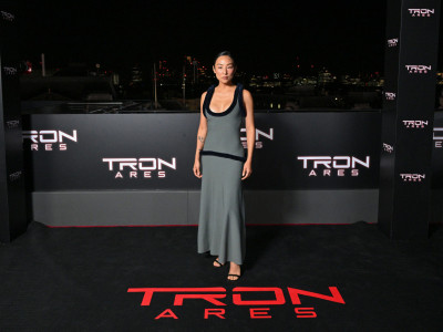 Ares kao visokosofisticirani sistem i nesavladivi program, dolazi iz digitalnog u stvarni svet najavljujući fizički susret veštačke inteligencije i čovečanstva