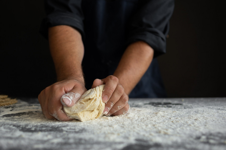 Kako da vam KORE ZA PITU uvek budu mekane: Bake su znale jedan TRIK koji i danas pravi razliku
