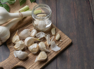 Probajte VODU SA BELIM LUKOM i gledajte šta se dešava u organizmu: Za samo 7 dana bićete kao preporođeni