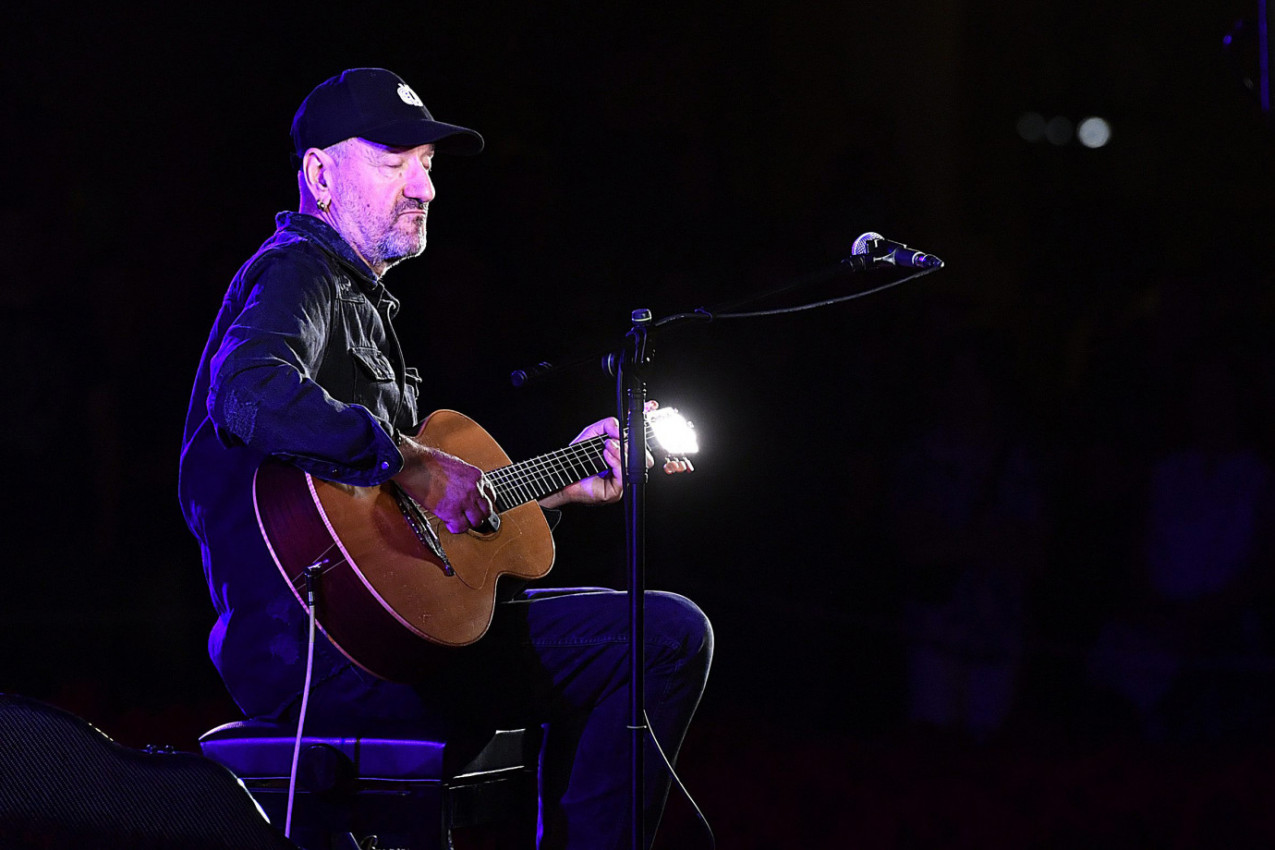 VLATKO STEFANOVSKI: VIRTUOZ NA GITARI  11. DECEMBRA U MTS DVORANI SVIRAĆE ZAJEDNO SA GOSTIMA