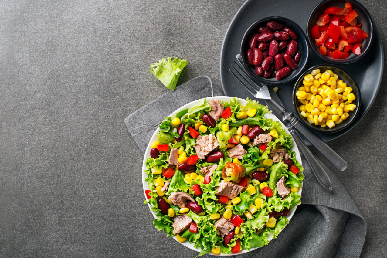 POSNA salata sa tunjevinom: Petak je dan za lagan i zdrav obrok koja osvaja na prvi zalogaj