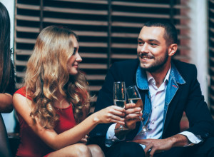 Nikada nisam želeo da izdam OCA: Ali njegova 25 godina mlađa DEVOJKA me je totalno izludela - kako da ga sada pogledam?