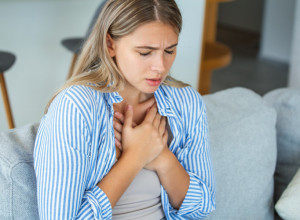 SRČANI UDAR kod žena mlađih od 65: Simptomi koji se često IGNORIŠU ili pogrešno dijagnostikuju