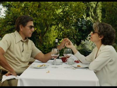 Prema rečima rediteljke Kjuris polazna tačka za snimanje filma bila je sama Simon Sinjore