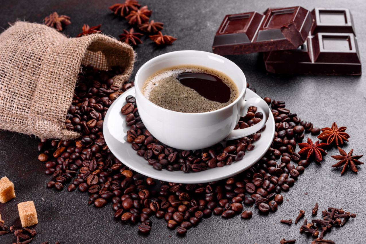 U jutarnju KAFU dodajte jednu kašičicu zaboravljene supernamirnice i creva će raditi ko švajcarski sat!